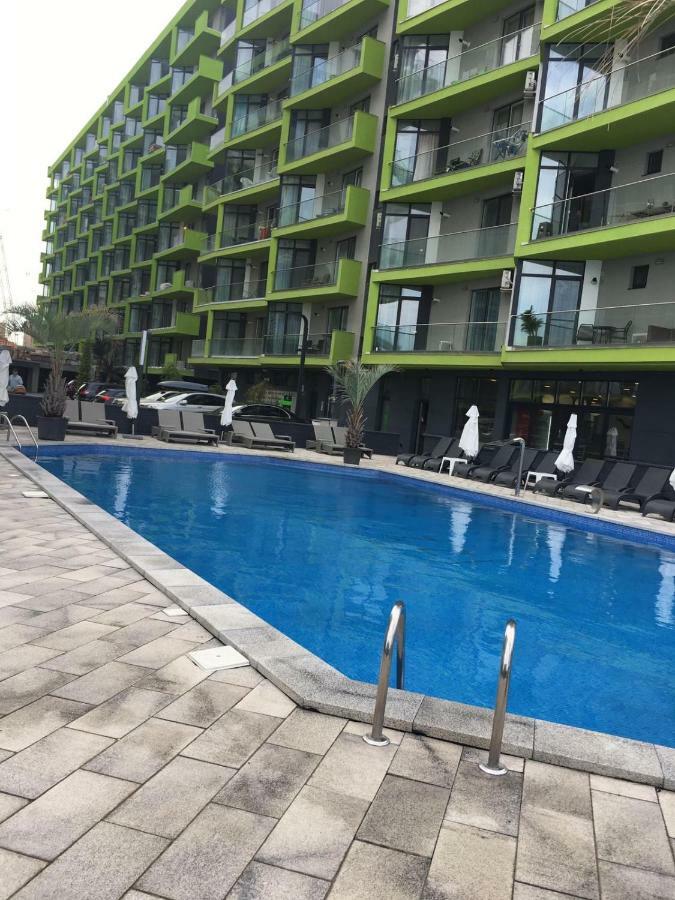 Umi Apartment Alezzi Resort Năvodari Extérieur photo