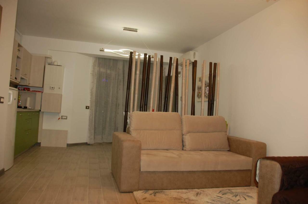 Umi Apartment Alezzi Resort Năvodari Extérieur photo