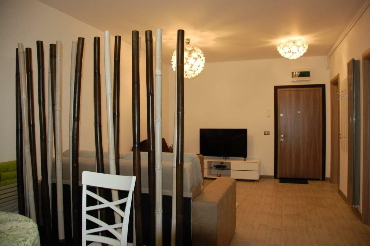 Umi Apartment Alezzi Resort Năvodari Extérieur photo